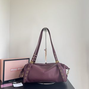 MC-MM-2007-The handbag is made of PU material