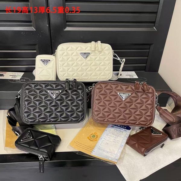 MC-PR-7005-Single-shoulder crossbody bag, small square bag